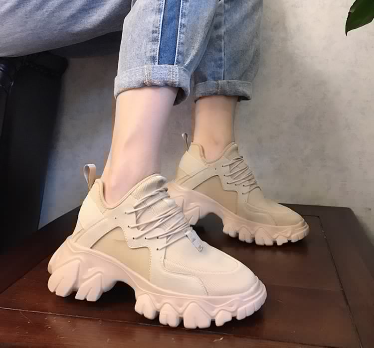 Canvas Lace-Up Thick Sole Casual Shoes for Women